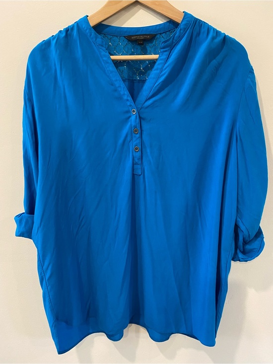 Kenneth Cole Tops - Kenneth Cole blouse size large blue lace button up top